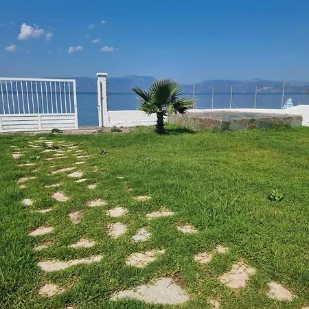 Boutique Maisonnette At Beachfront *