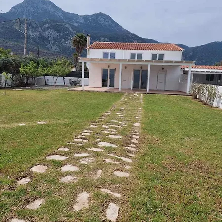 Boutique Maisonnette At Beachfront Holiday home